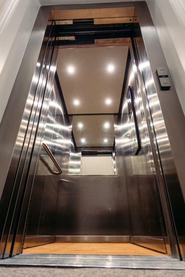 Flat 3, Cromwell Road, 1 Bedroom Studio Apartment *