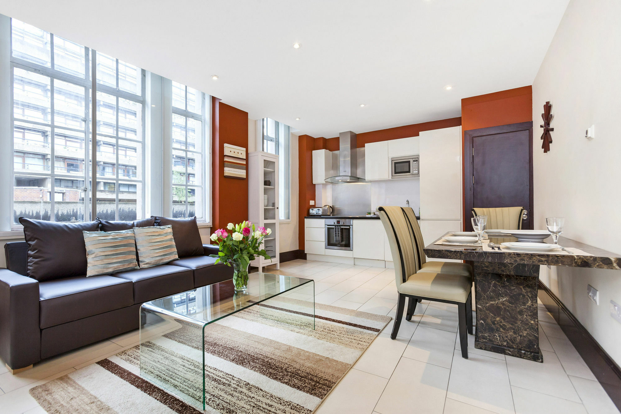 Club Living - Barbican Apartment London
