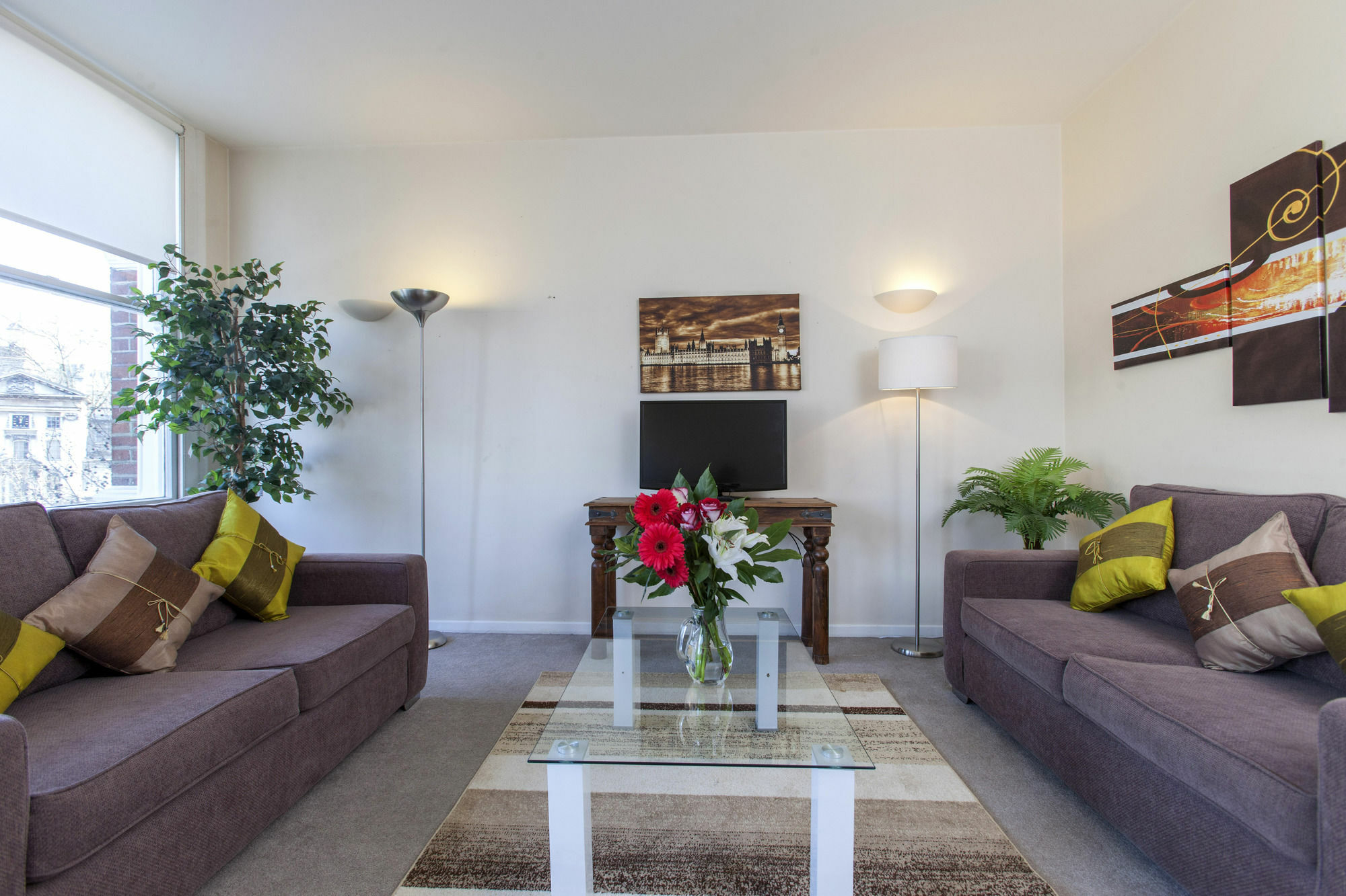 Club Living - Barbican Apartment *