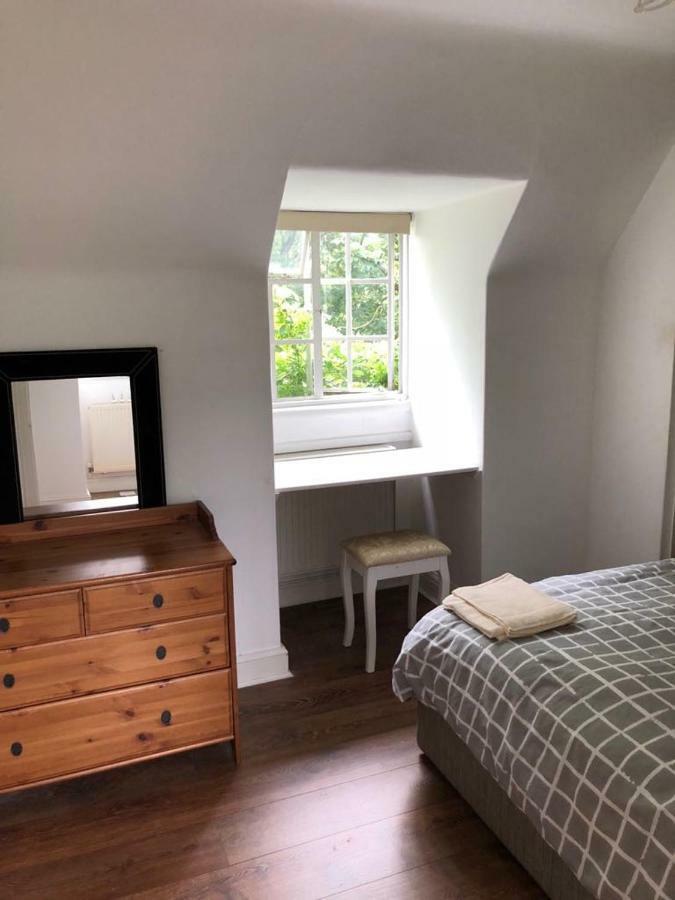 Homestay Dartmouth House