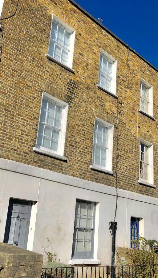 Carol Street Art House London