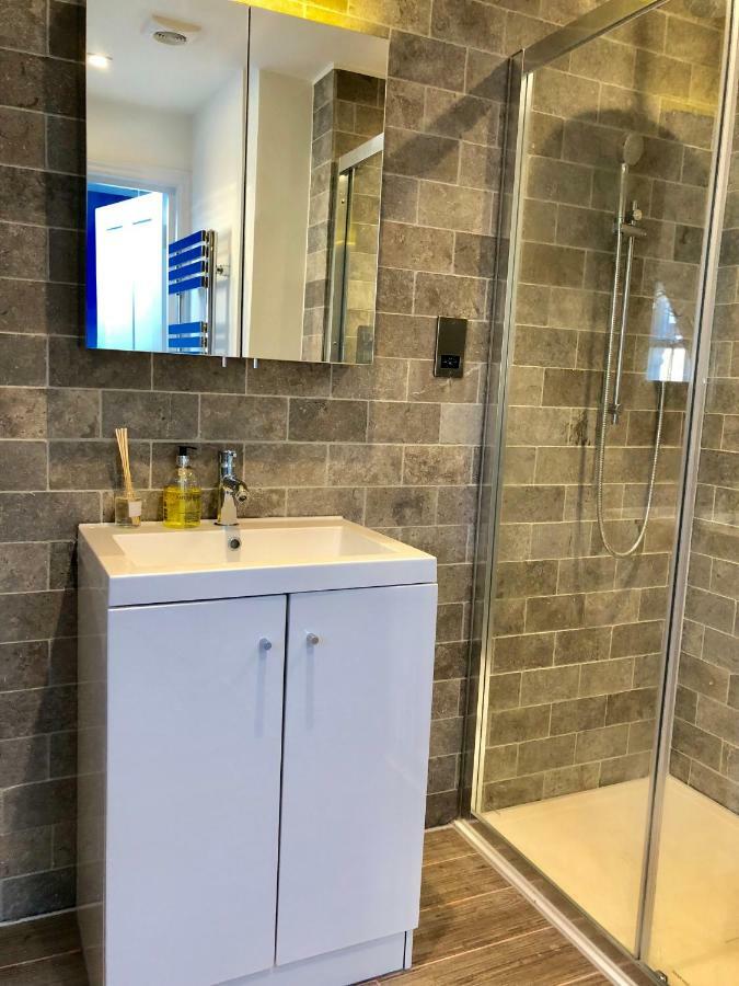 Apartment Stylish Maisonette And In Victoria London