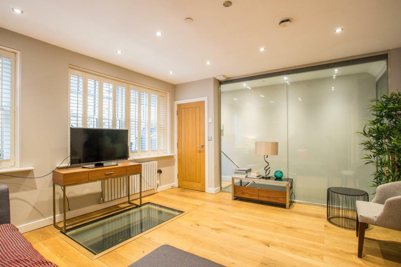 The Escalier Mews - Bright 3bdr Apartment London