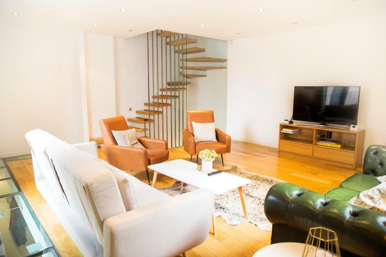 Ferienhaus The Holborn Lights - Modern 3Bdr Home With Rooftop Terrace & Garage