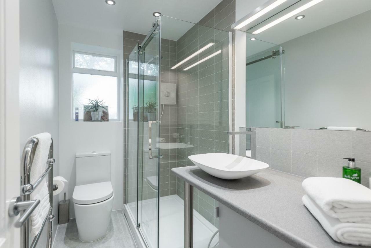 Friendly Flat Near Bridge *