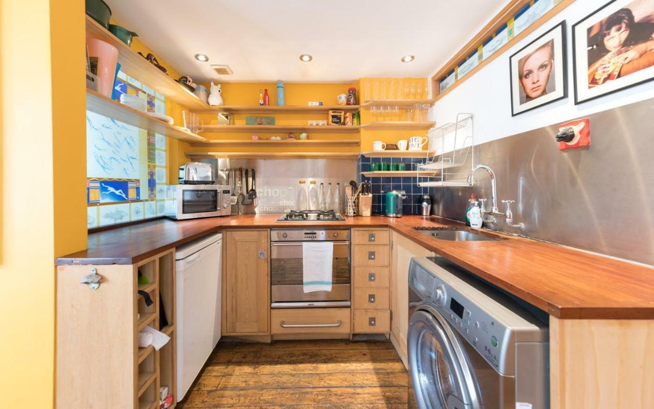 Artistic And Soulful Carnaby Street Movie Pad Apartment London