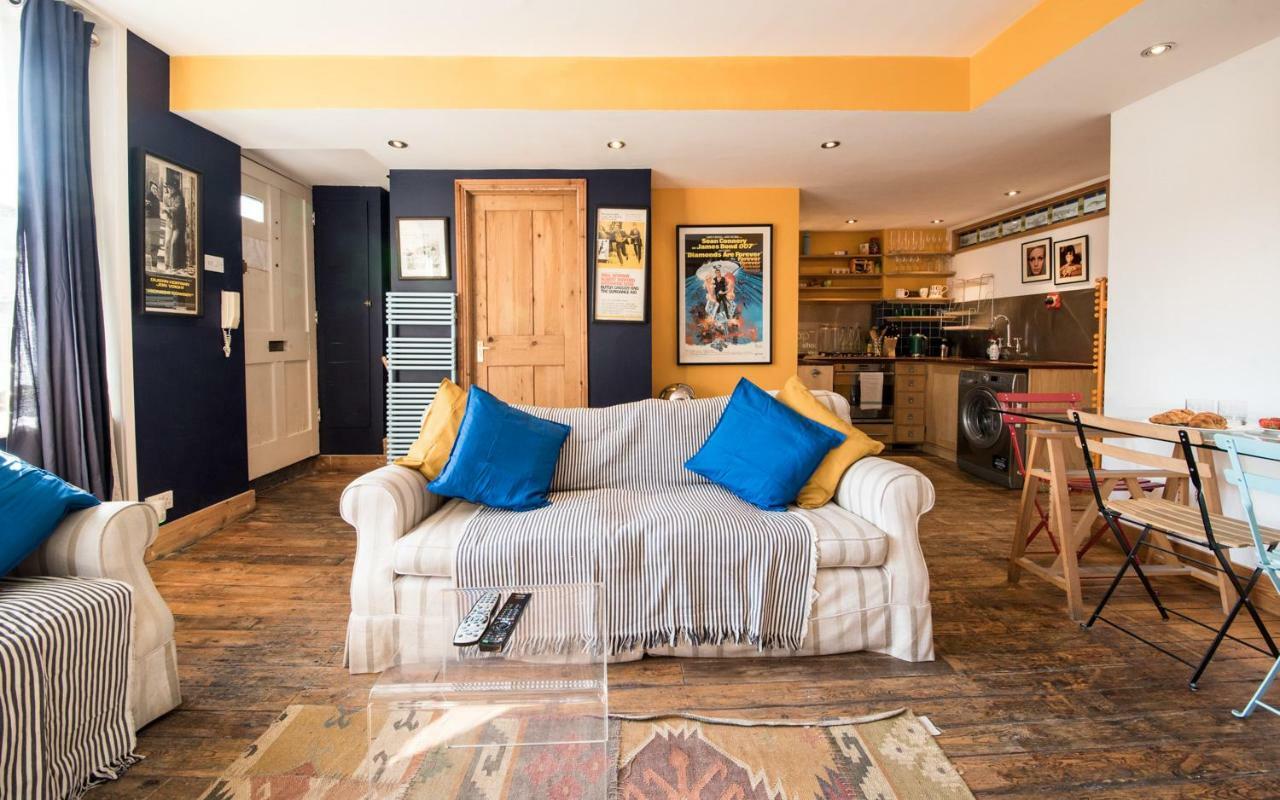 Apartment Artistic And Soulful Carnaby Street Movie Pad London