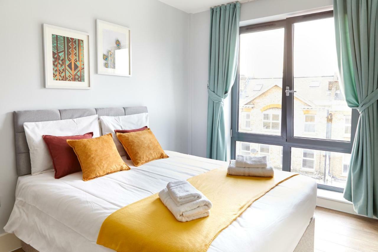 Elegant Luxury * London