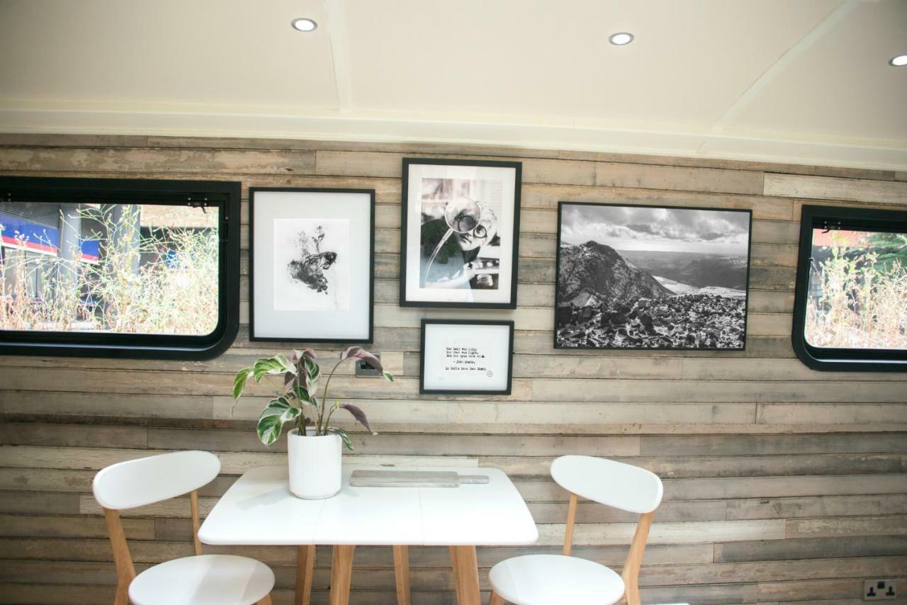 The Boathouse Botel