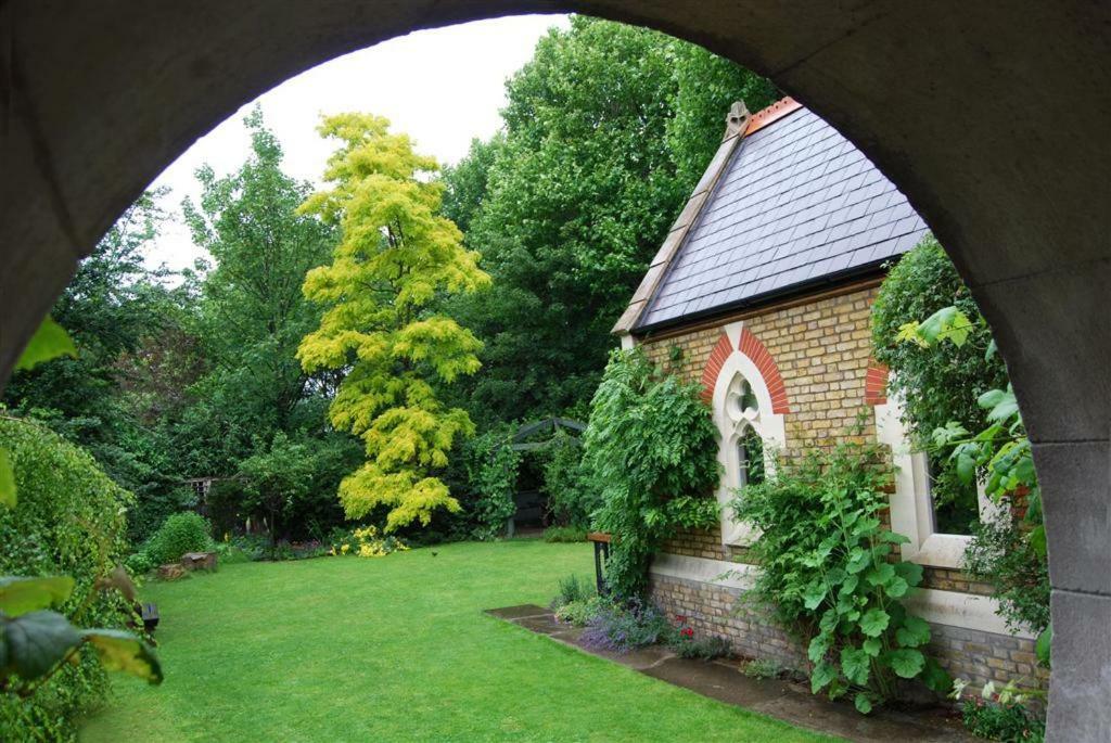 Apartment 4 St Martins Almshouses London