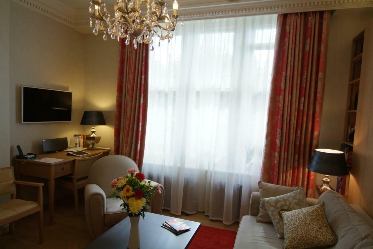 Apartment Chelsea: Exceptional 1br W/views Of The River Thames & Battersea Park *