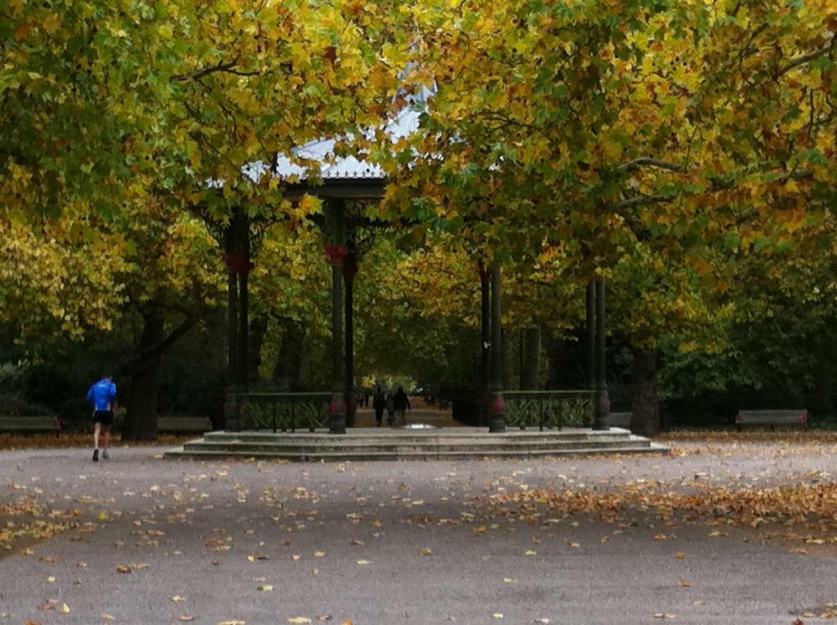 Chelsea: Exceptional 1br W/views Of The River Thames & Battersea Park * London