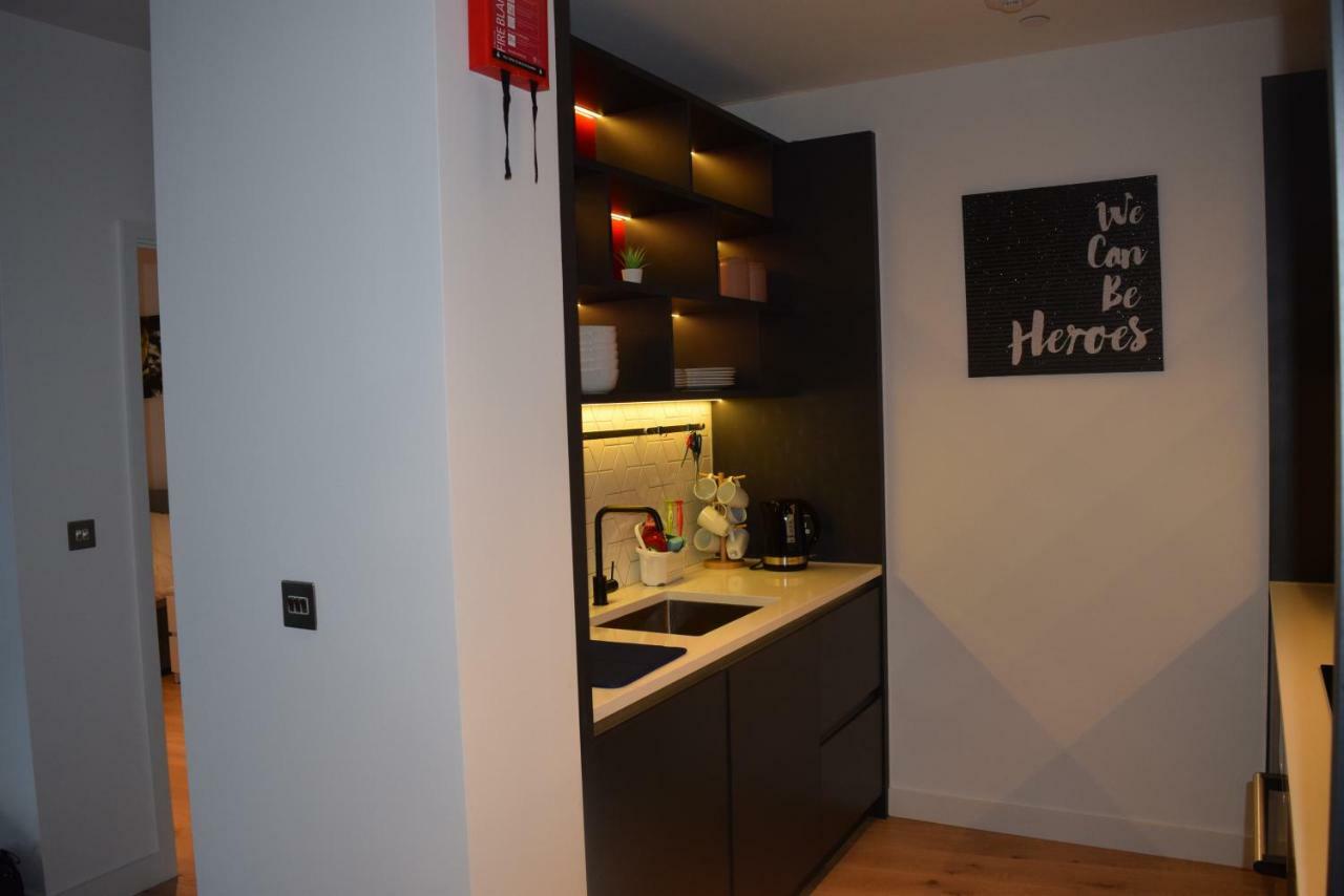 Island 3 Bedroom Luxury Apartments, Canary Wharf Apartment *