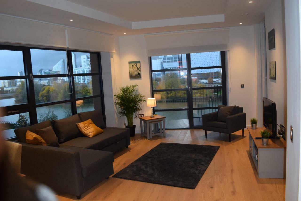 Island 3 Bedroom Luxury Apartments, Canary Wharf *
