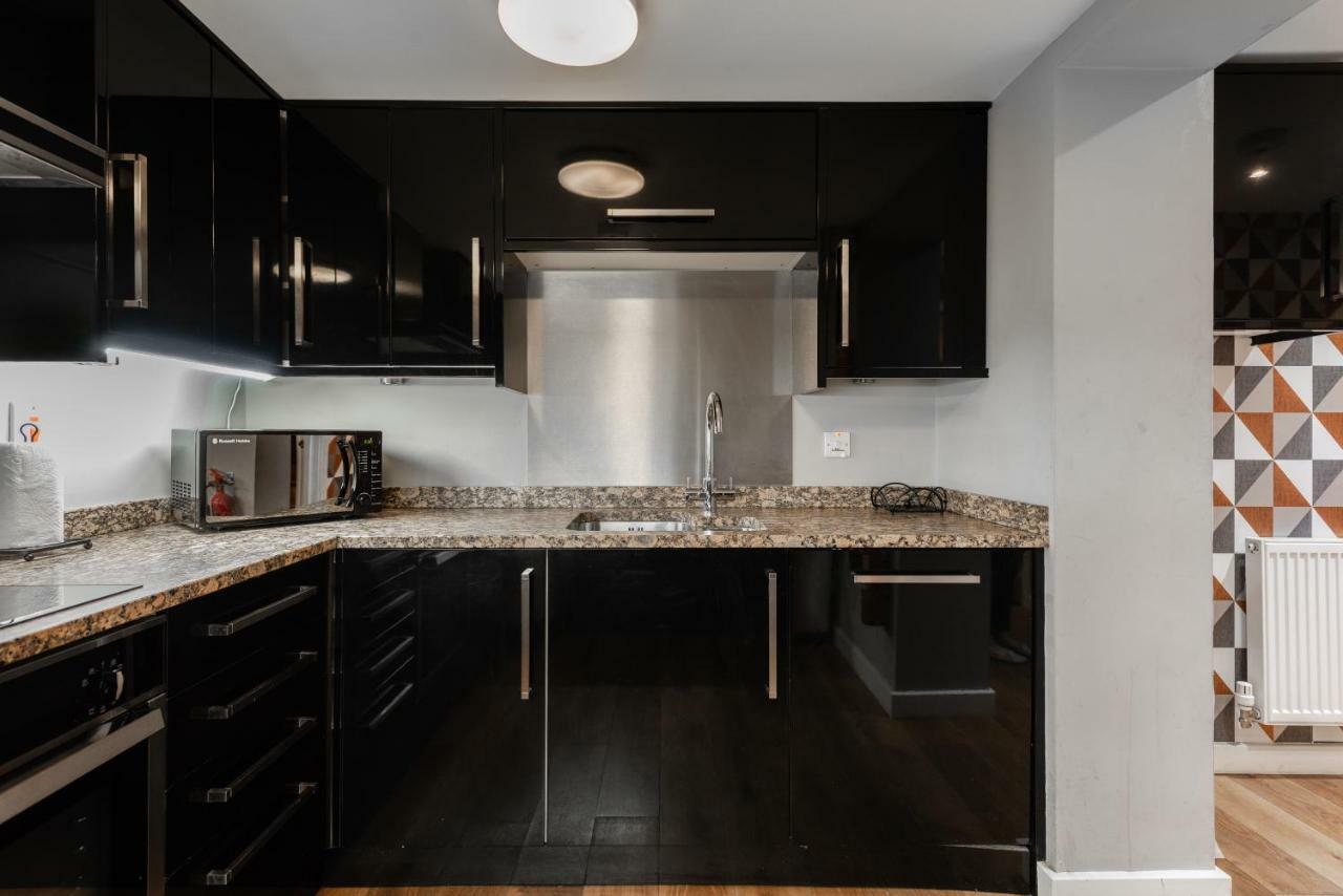 The Norfolk Maisonette - Lovely 4bdr Mews Apartment London