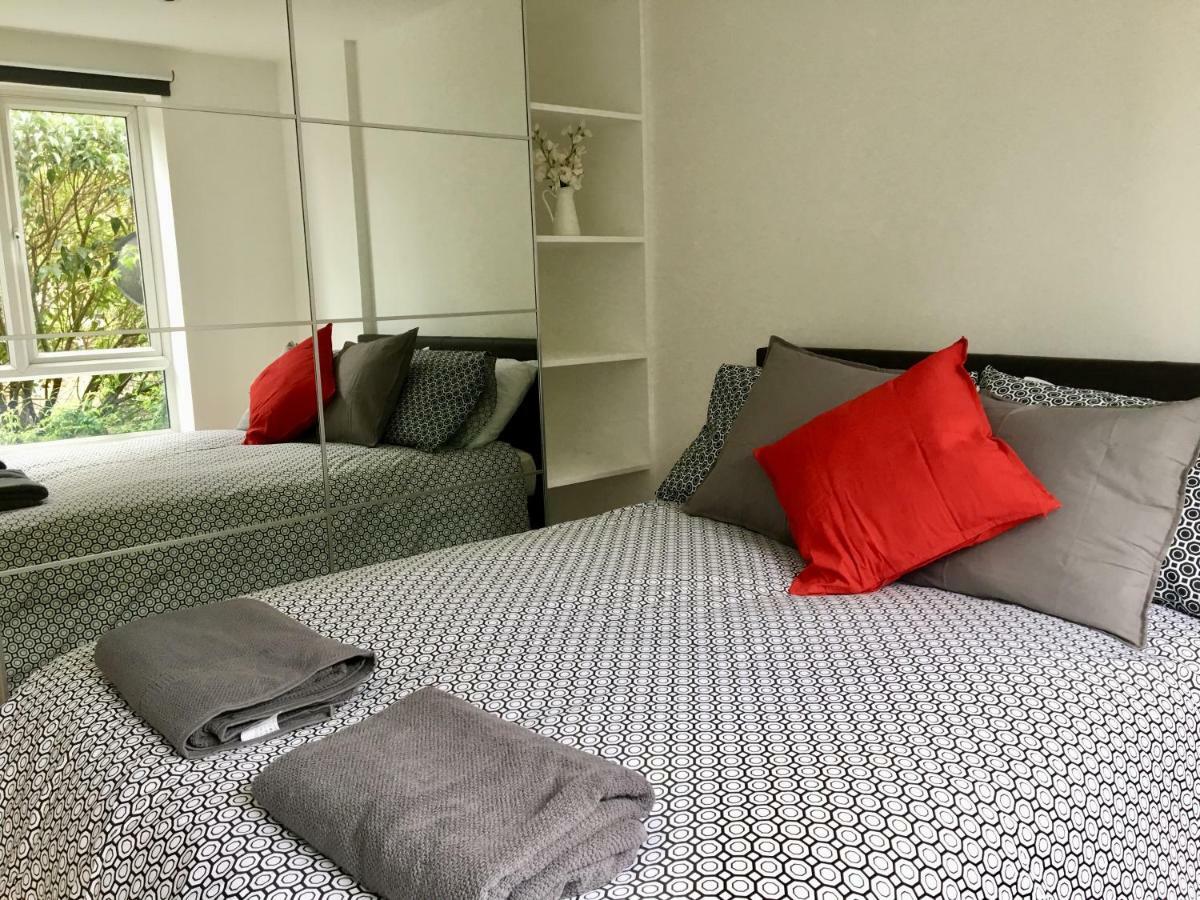 Perfect Modern Base Near All Attractions Apartment