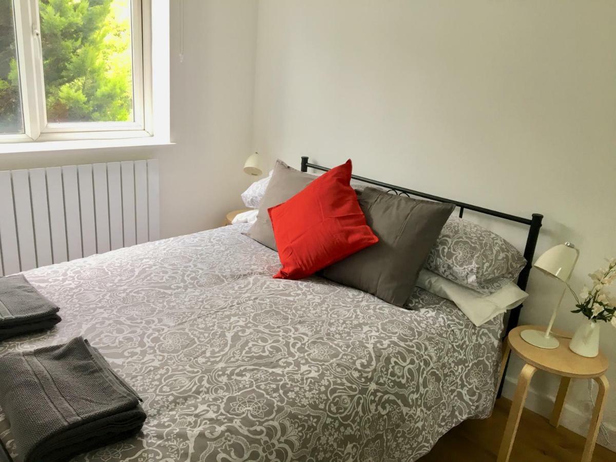 Perfect Modern Base Near All Attractions Apartment