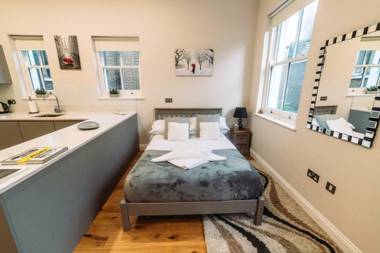Apartment Flat 3, Cromwell Road, 1 Bedroom Studio