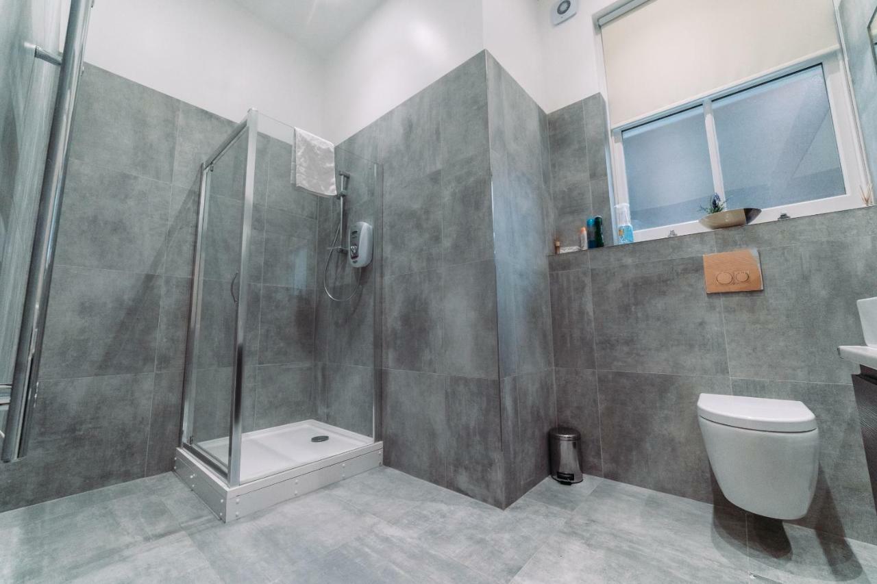 Apartment Flat 3, Cromwell Road, 1 Bedroom Studio *