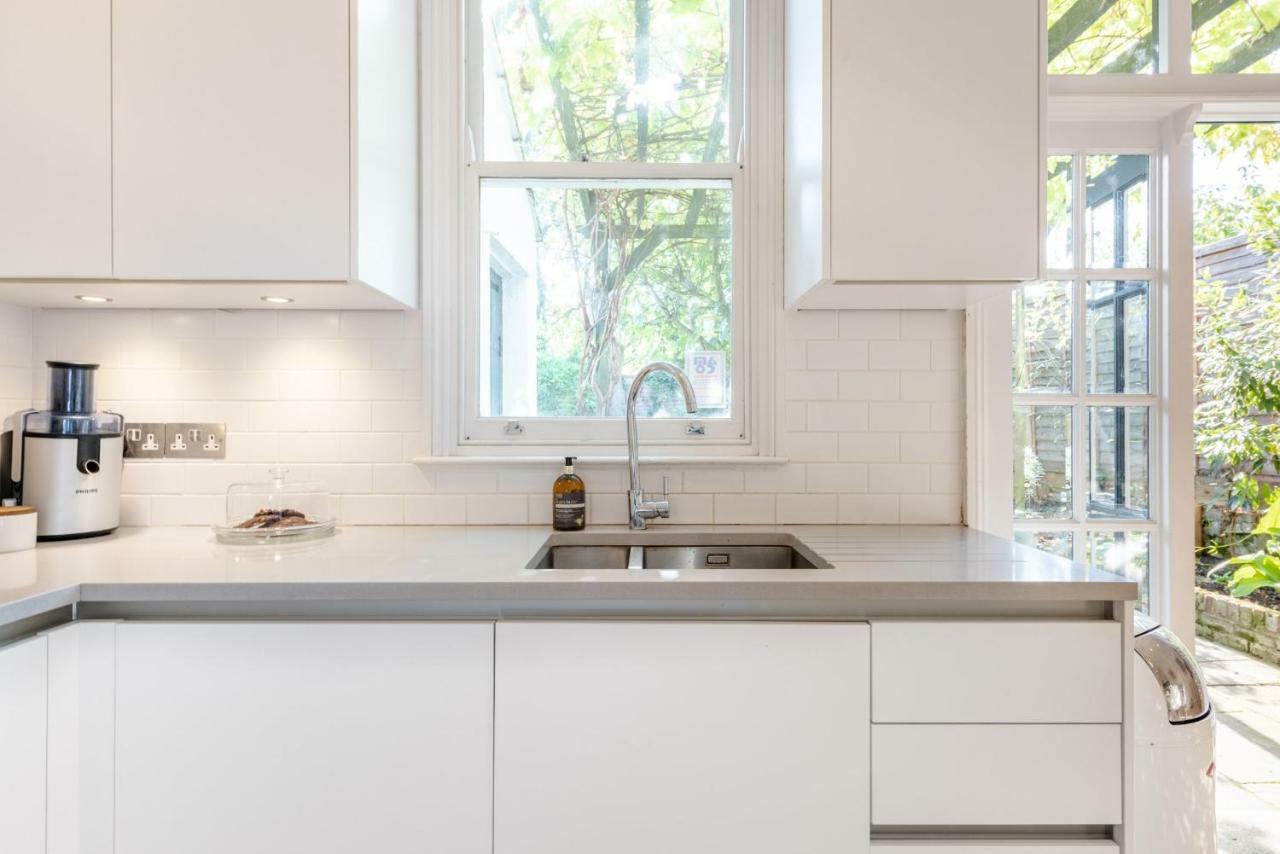 Gorgeous, 4 Bed Victorian House In Dollis Hill Holiday home