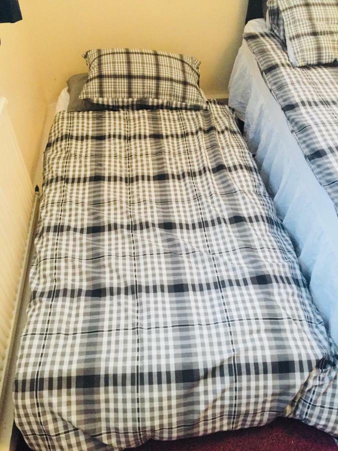 Guest house For 6 People London