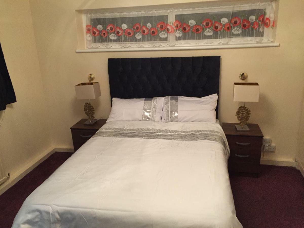 For 6 People Guest house