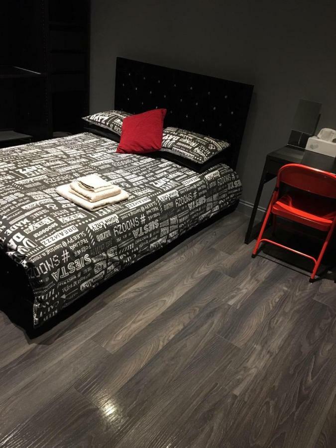 Mile End Apartment London