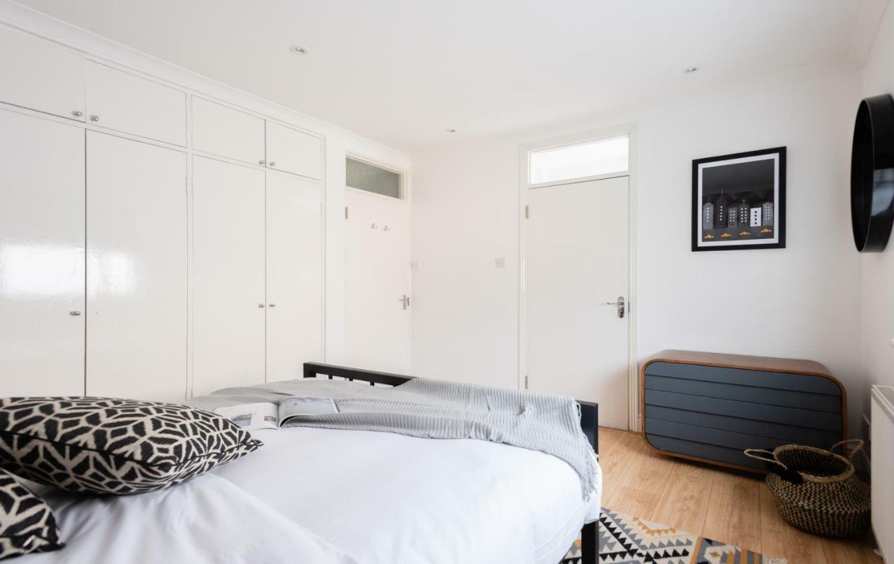 The Kensington Palace Mews - Bright & Modern 6bdr House With Garage Apartment