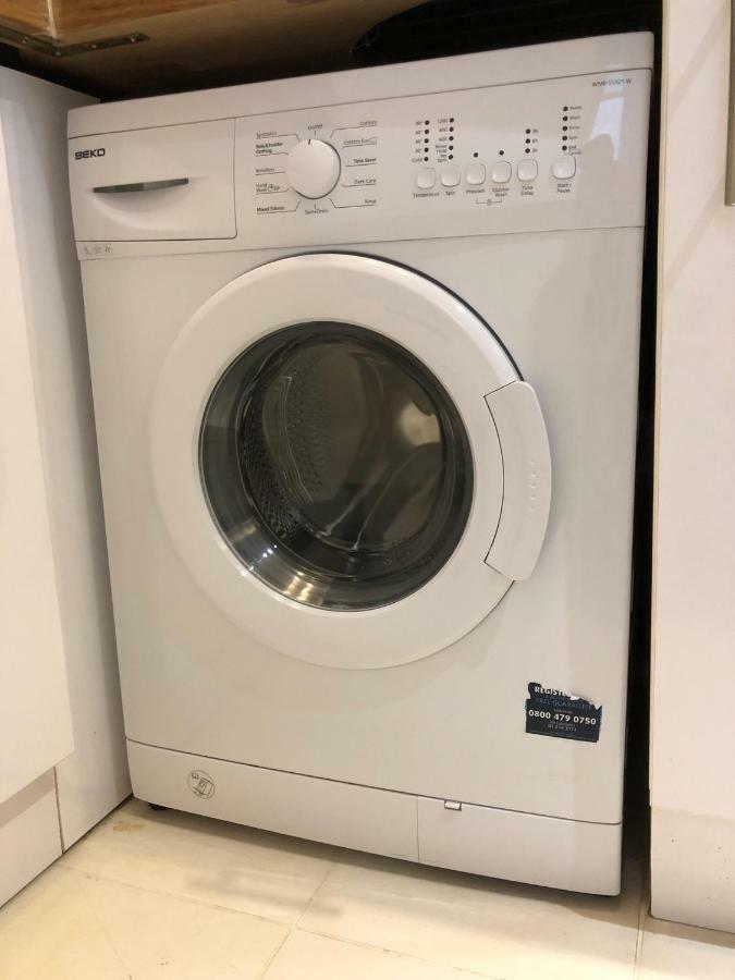 Chic And Comfortable Flat In London, Wimbledon Apartamento Londres