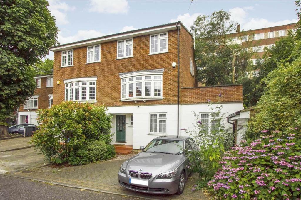 Highgate 4-bedroom Hospedagem domiciliar *