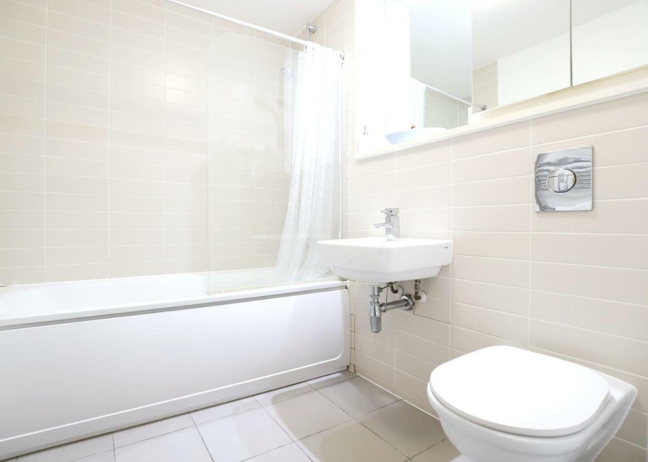 New 1 Bedroom 1 Bath Flat Next To Greenwich Park And O2 Arena To Host Max 5 Guests *