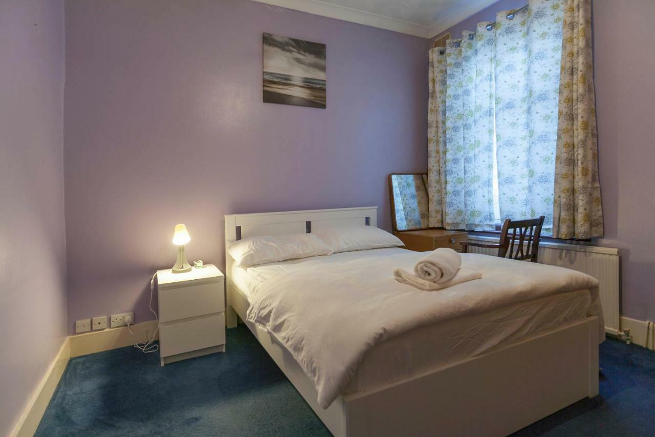 Adam Short Guest house 3*