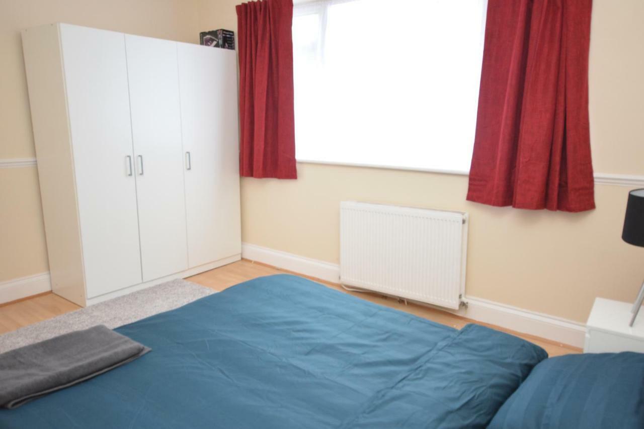 Holiday home Four Bedroom Townhouse 12 Minutes Walk To Excel Exhibition Centre *