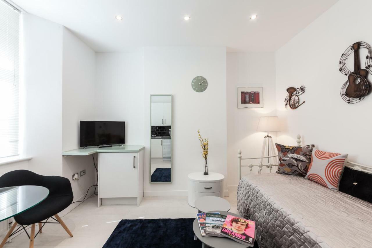 - Great Location * London