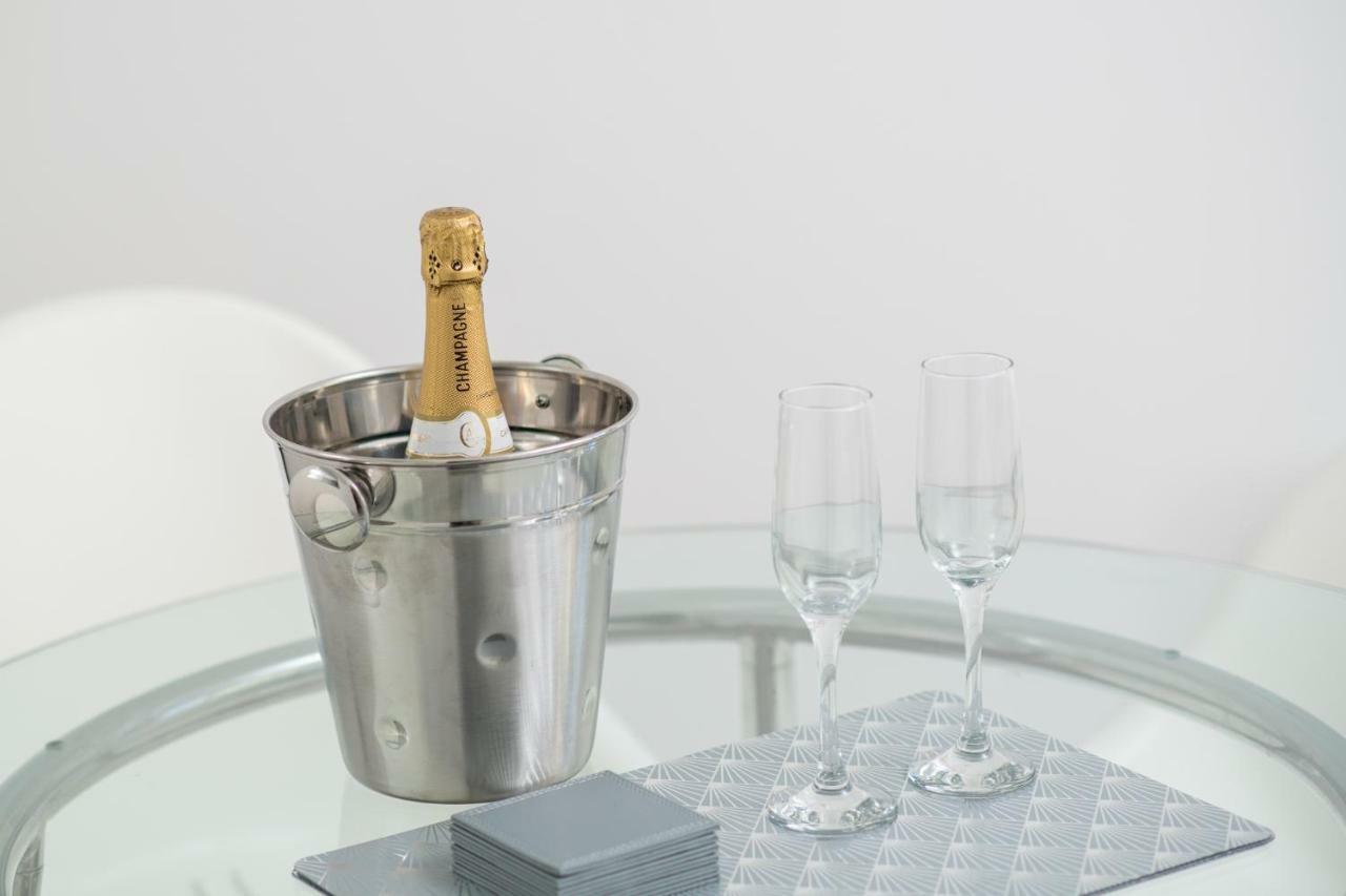 Royal Mayfair Suite, Green Park. Apartment *