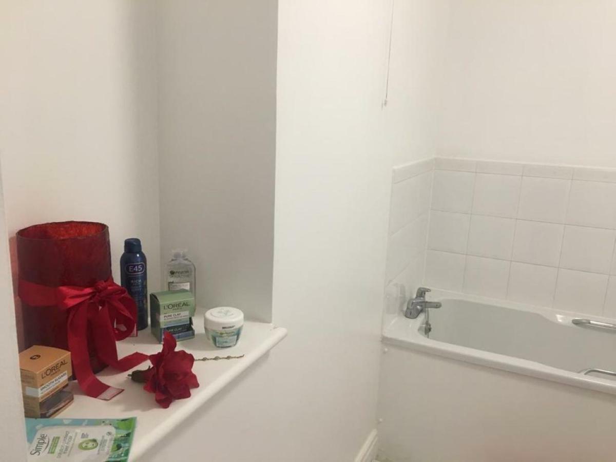 2 Bed Flat, Dedicated Workspace, Parking, 4ktv Apartment