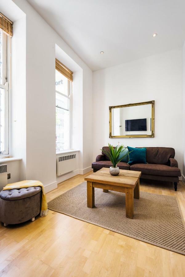 Stylish Hyde Park Apartamento