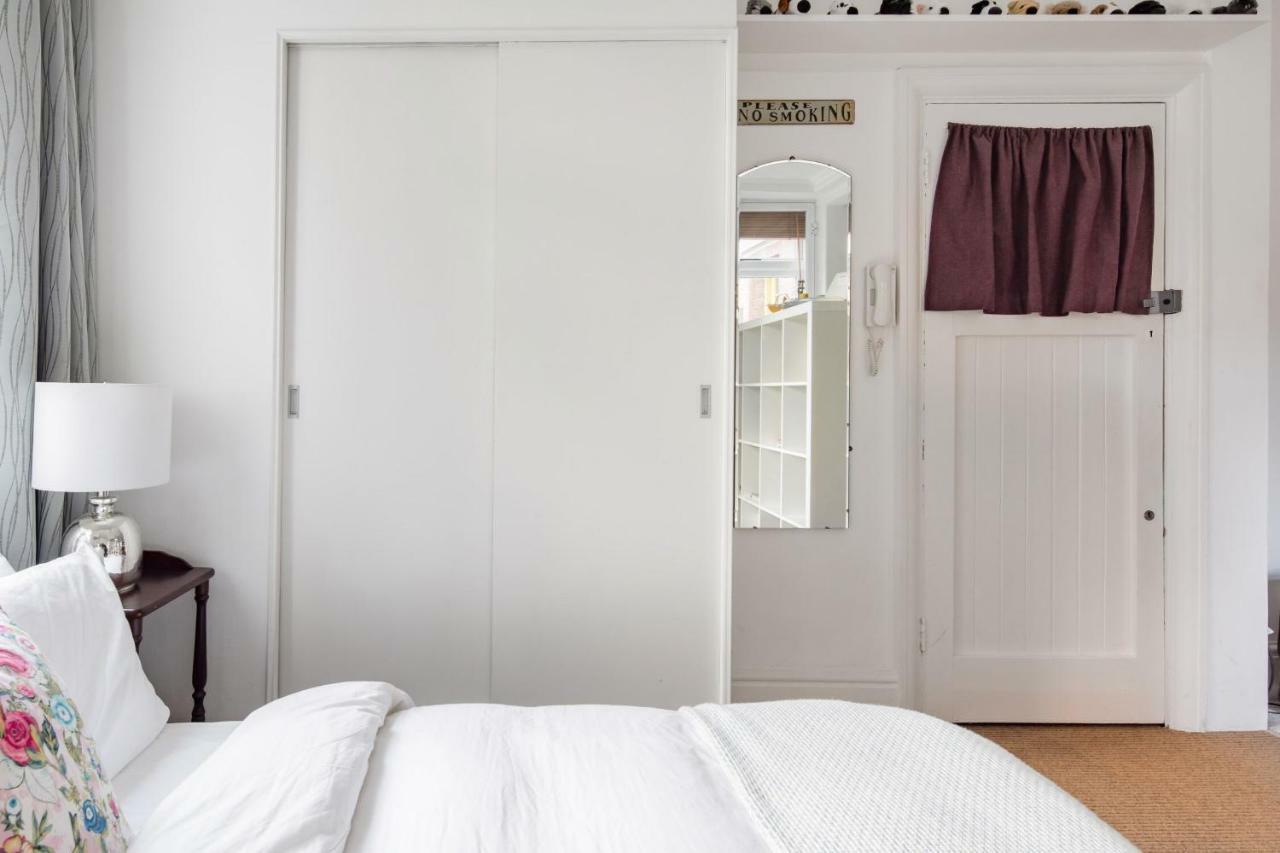 Apartment Studio In Georgian Next To Buckingham Palace London
