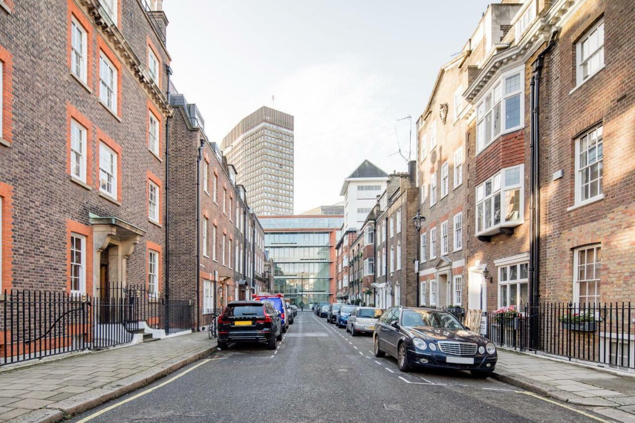 Studio In Georgian Next To Buckingham Palace London