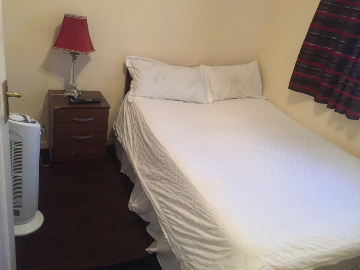 Guest house For 6 People London