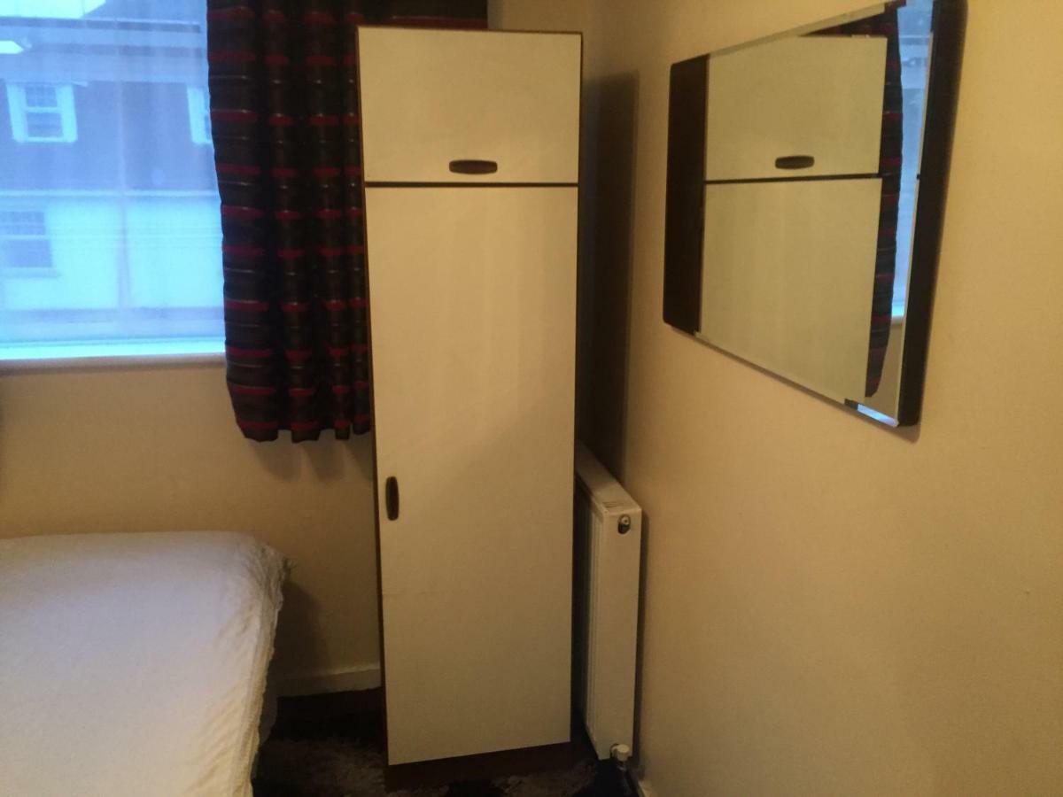 Guest house For 6 People *