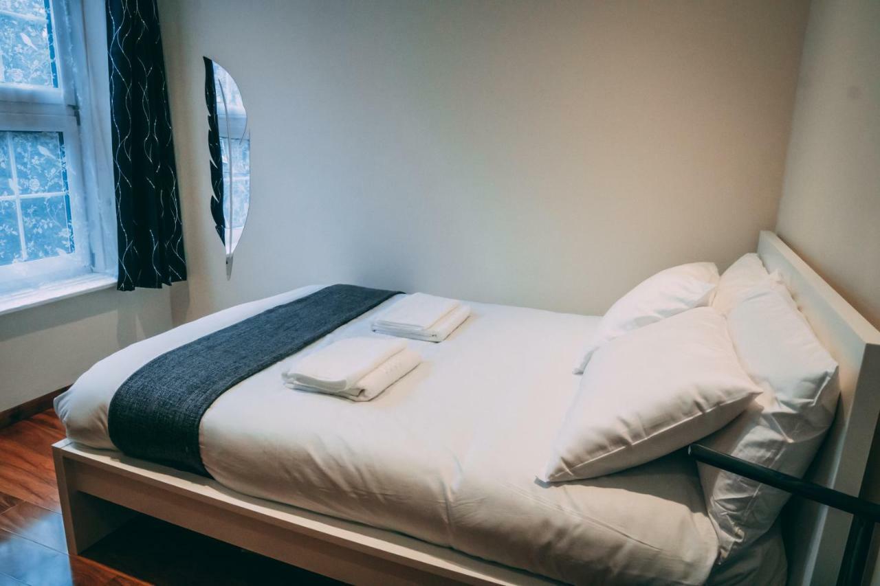 Quality Stay,2 Bed Near The Centre, 2min Walk From Metro Station Apartment *