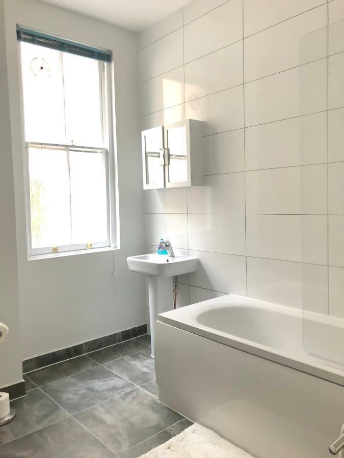 Tottenham Apartment *