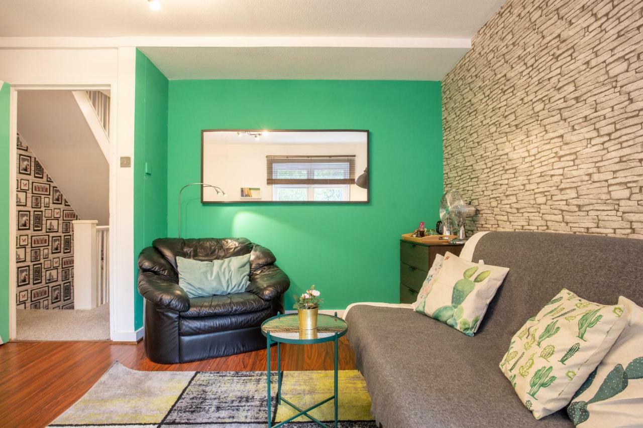 Tower Bridge Rainbow Guest house