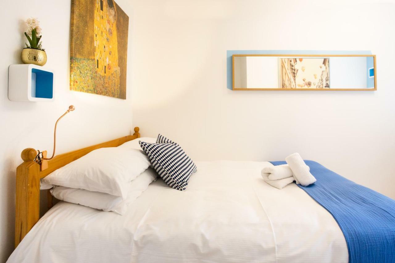 Tower Bridge Rainbow Guest house 3*