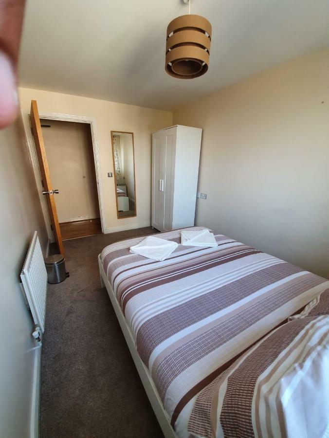 Apartment Affluent Riverside Sark Tower *