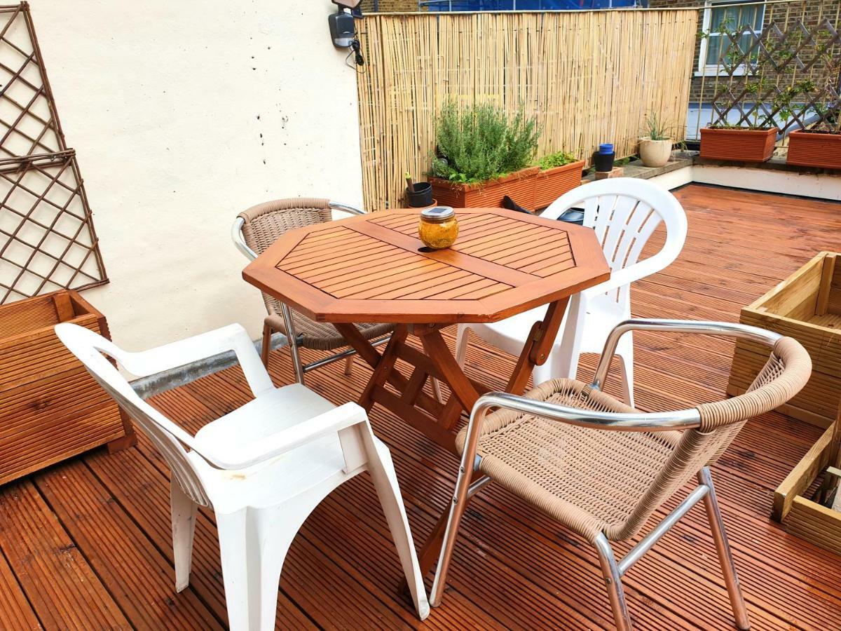 Homestay In Queen's Park *