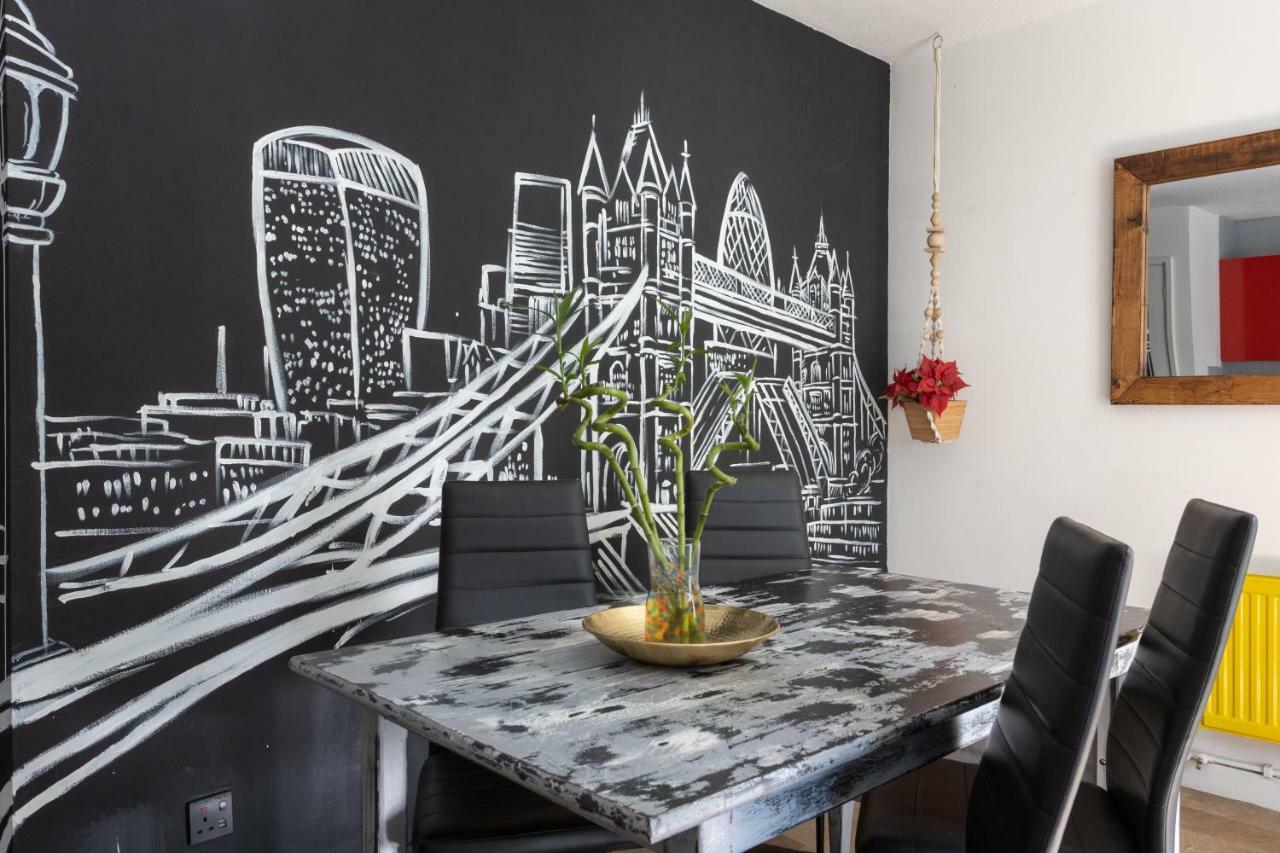 Tower Bridge Rainbow Guest house 3*