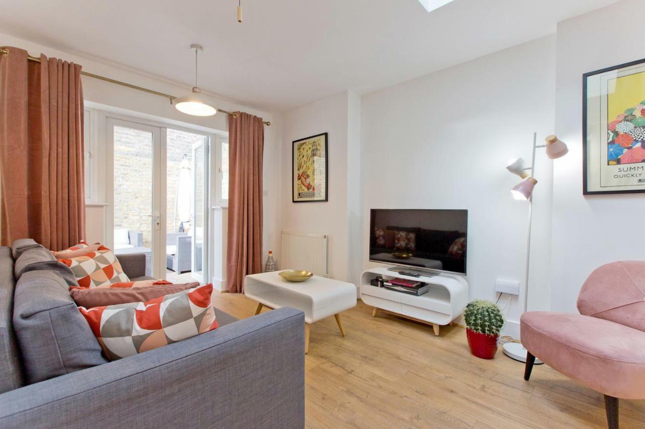 Apartment Highbury Fieldway *