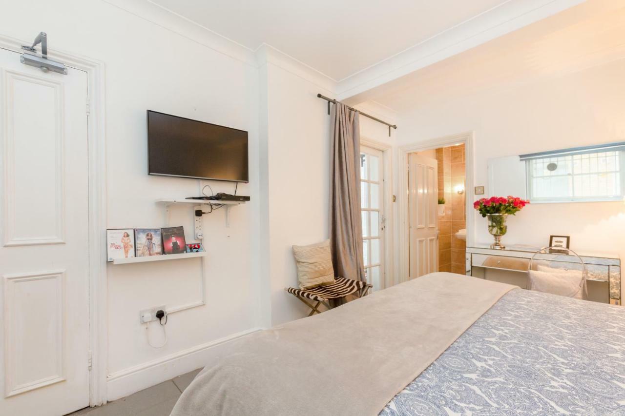 Bed & Breakfast Harrods